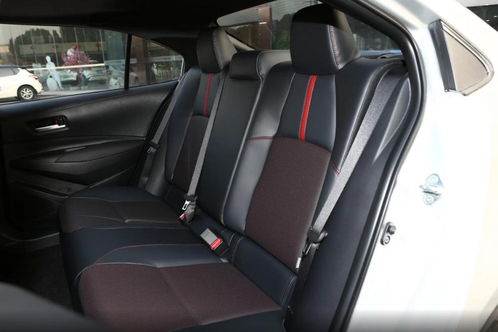 广丰雷凌混动版,2021雷凌1.8混动油耗真的4升油吗