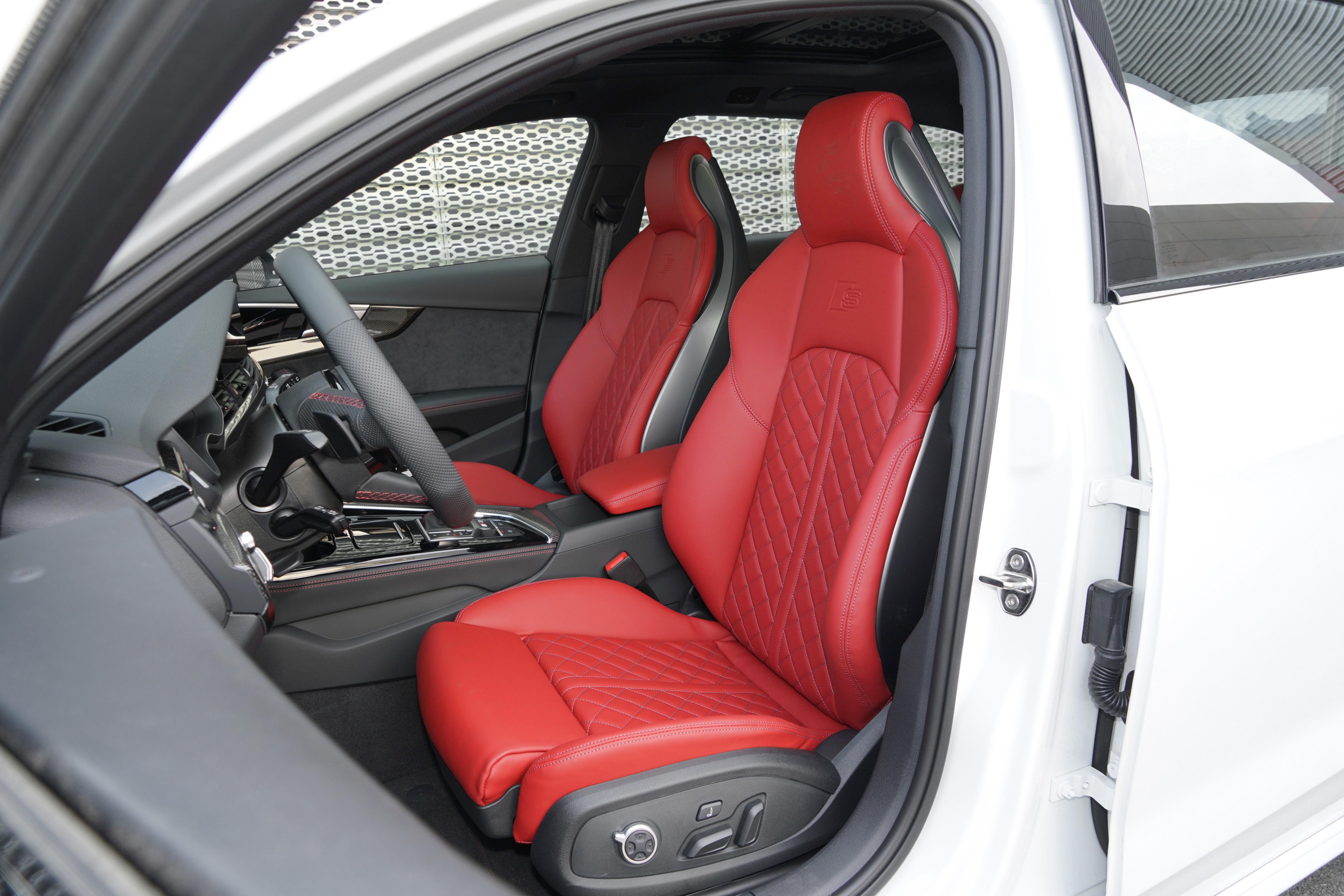 奥迪s4avant将正式上市出售,奥迪s4avant开启预定低配版rs4