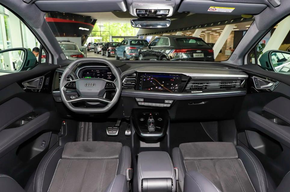 现在奔驰glb新车2.0t七座多少钱,奔驰glb35amg和gla35amg比较