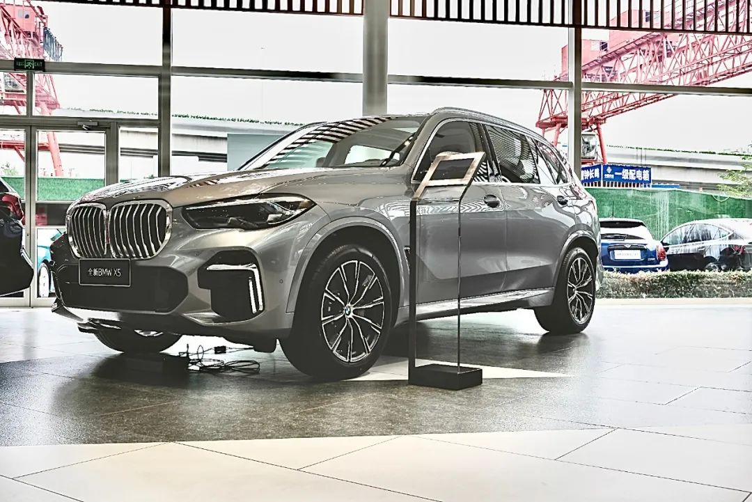 全新bmwx5瞩目登场,宝马x5探店