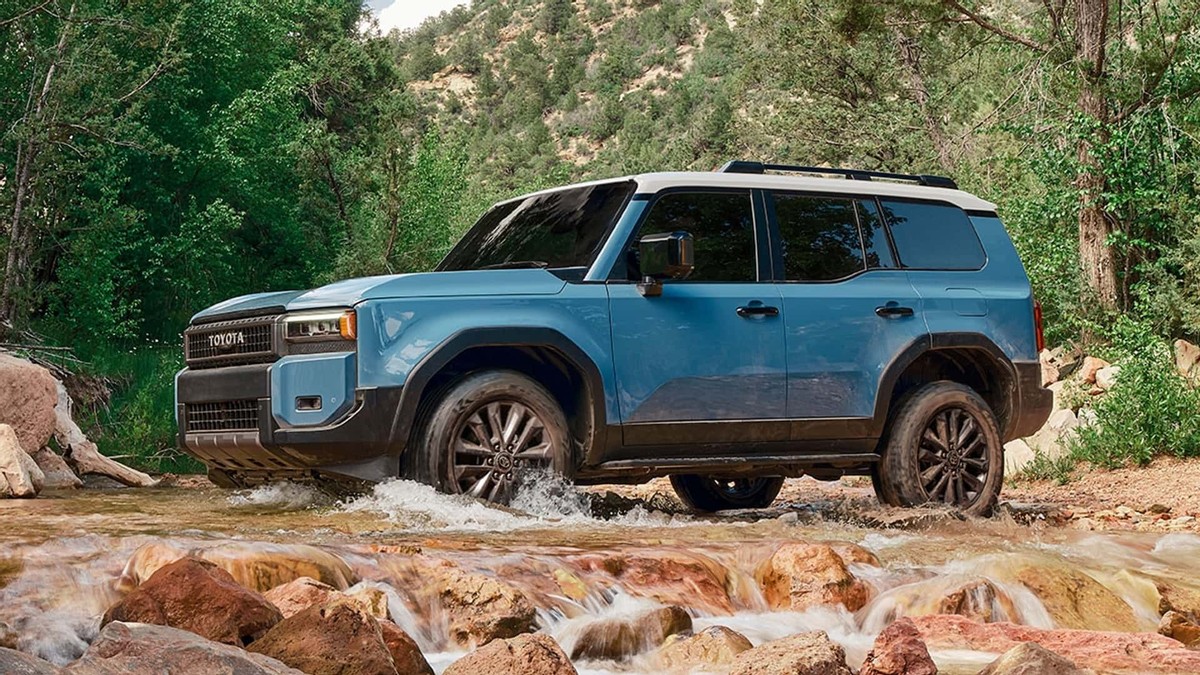 新款丰田陆地巡洋舰亮相,现在新款丰田陆地巡洋舰