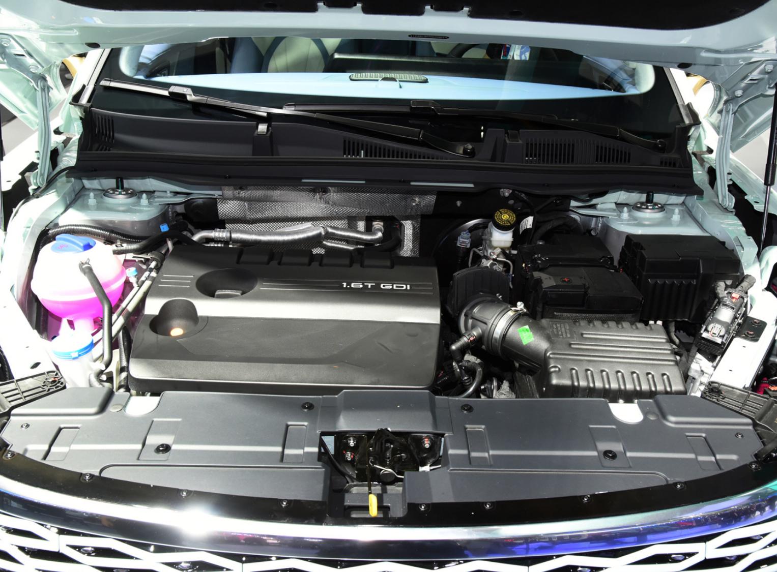 预售价9.29-12.89万元,实拍解析奇瑞欧萌达