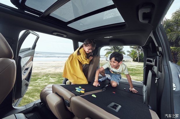 开东风标致5008随拍视频,开5008