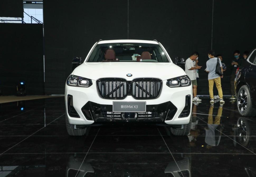 理想l7pro和x325i,宝马x3顶配和航海家2.7t尊耀对比