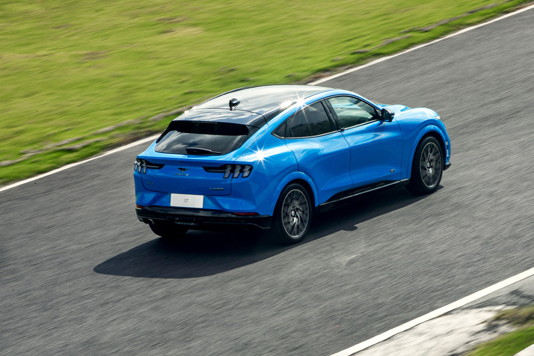 mustangmache四驱测试,全新车型mustangmach-e