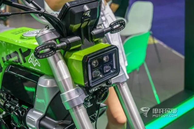 mini银钢摩托,最新款的mini摩托