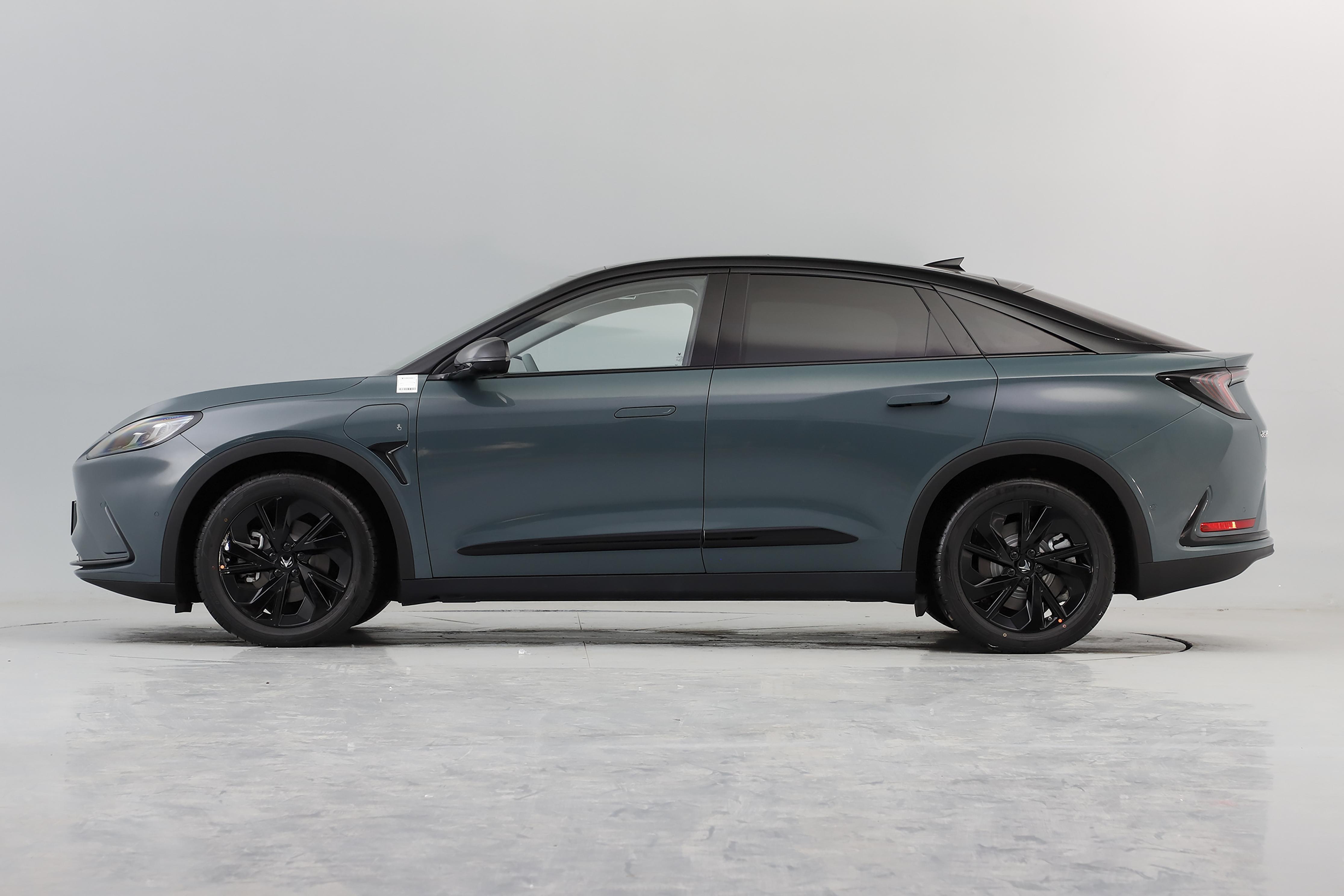 极狐阿尔法s与广汽splus全面对比,极狐阿尔法s特斯拉model3碰撞