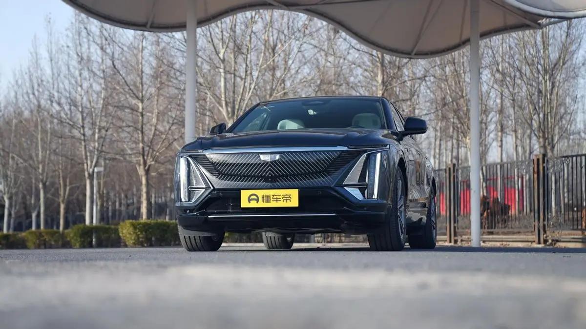 凯迪拉克锐歌燃油版,底盘舒适性及隔音好的车