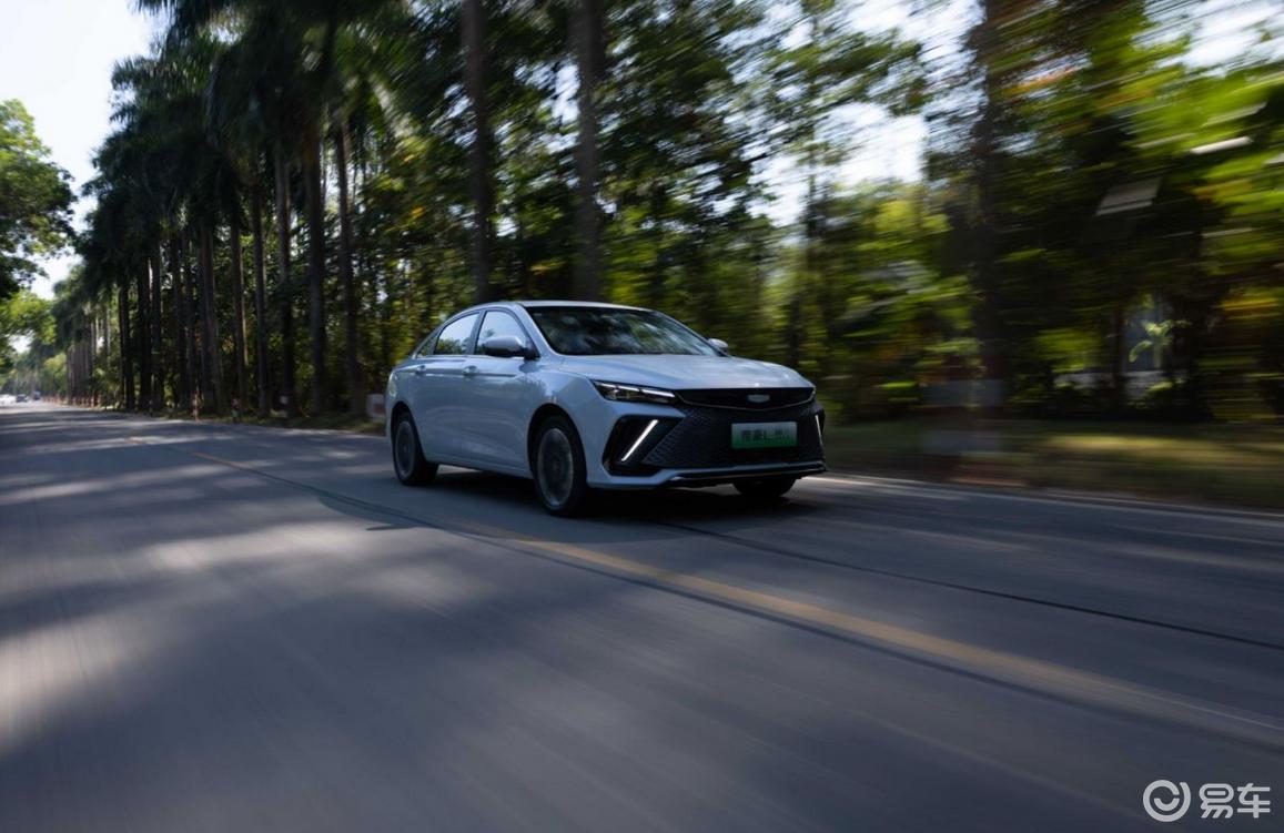 帝豪lhip卓越型驾驶测试,帝豪lhi-x混动版车主真实评价