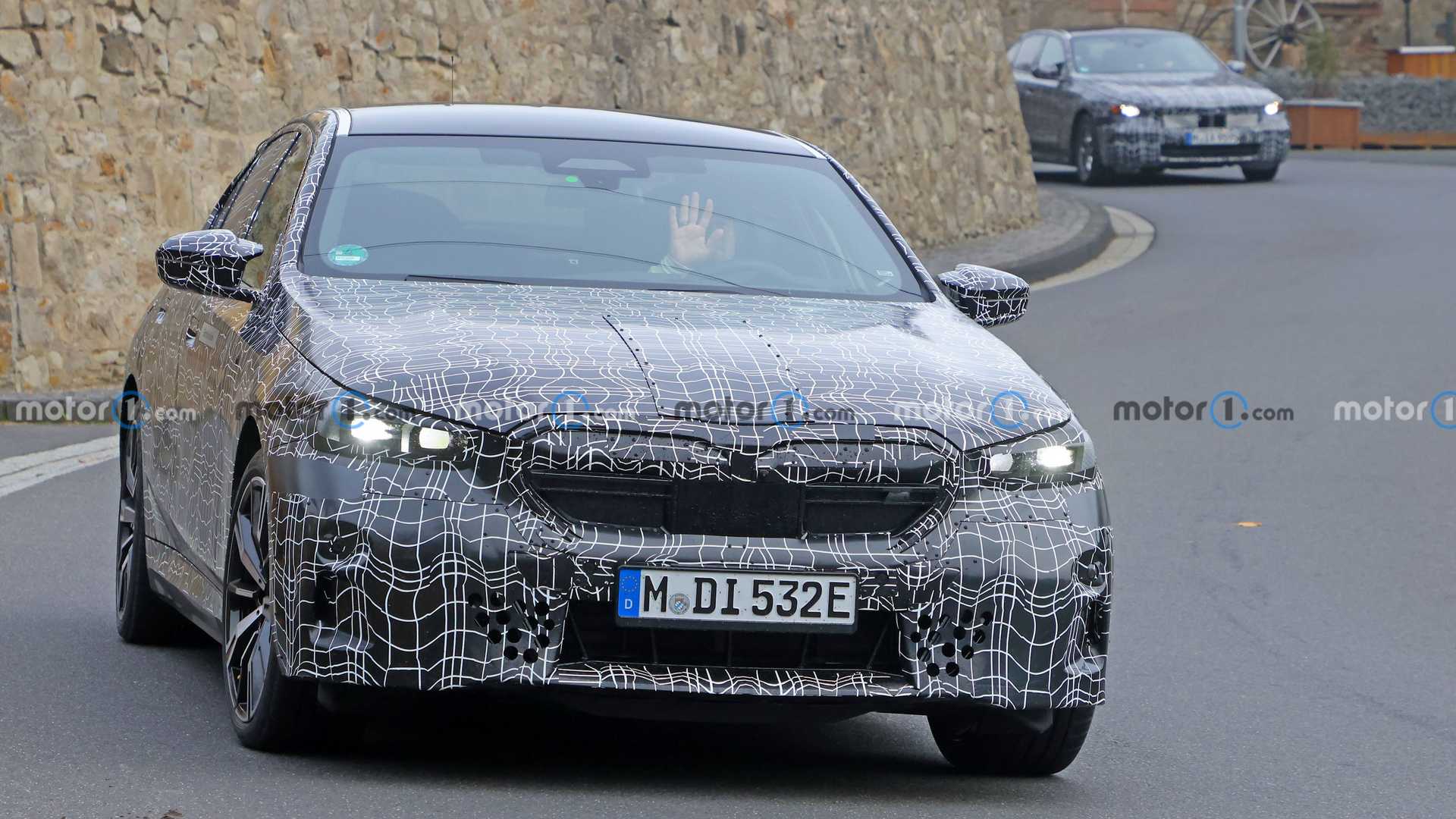 宝马i5m60xdrive测评,全新宝马i5m60售价