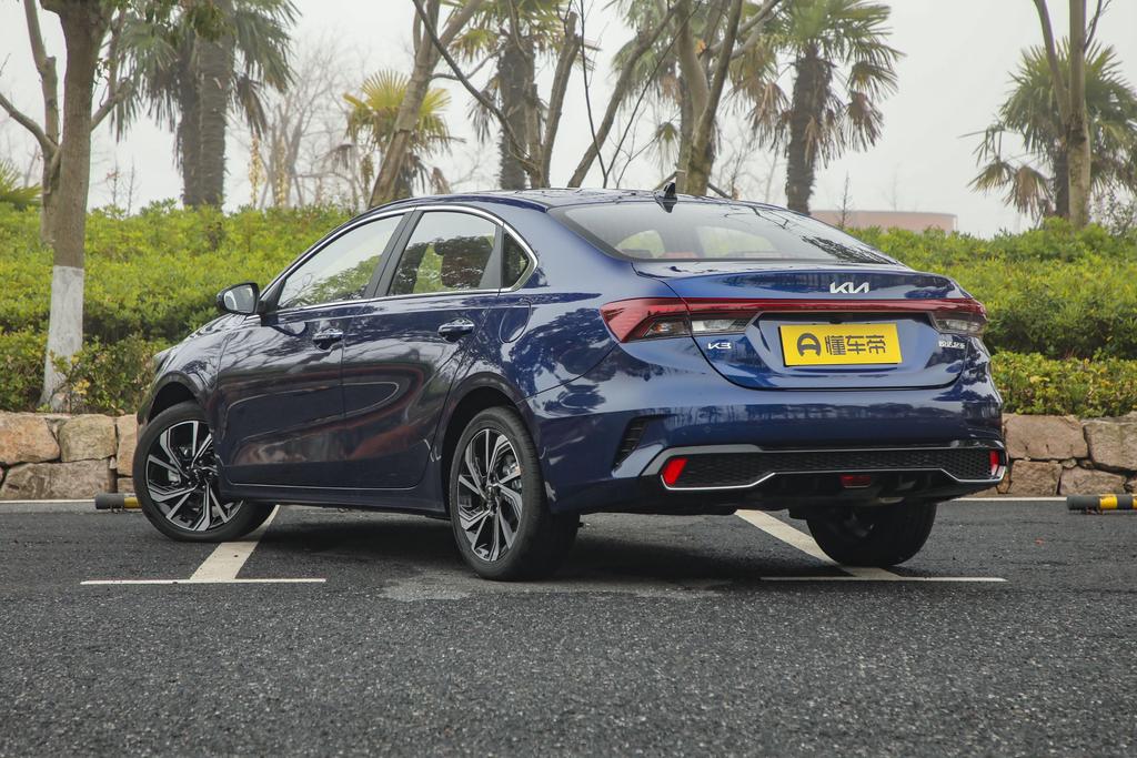 起亚k3这款车空间怎么样,新起亚k3百公里油耗