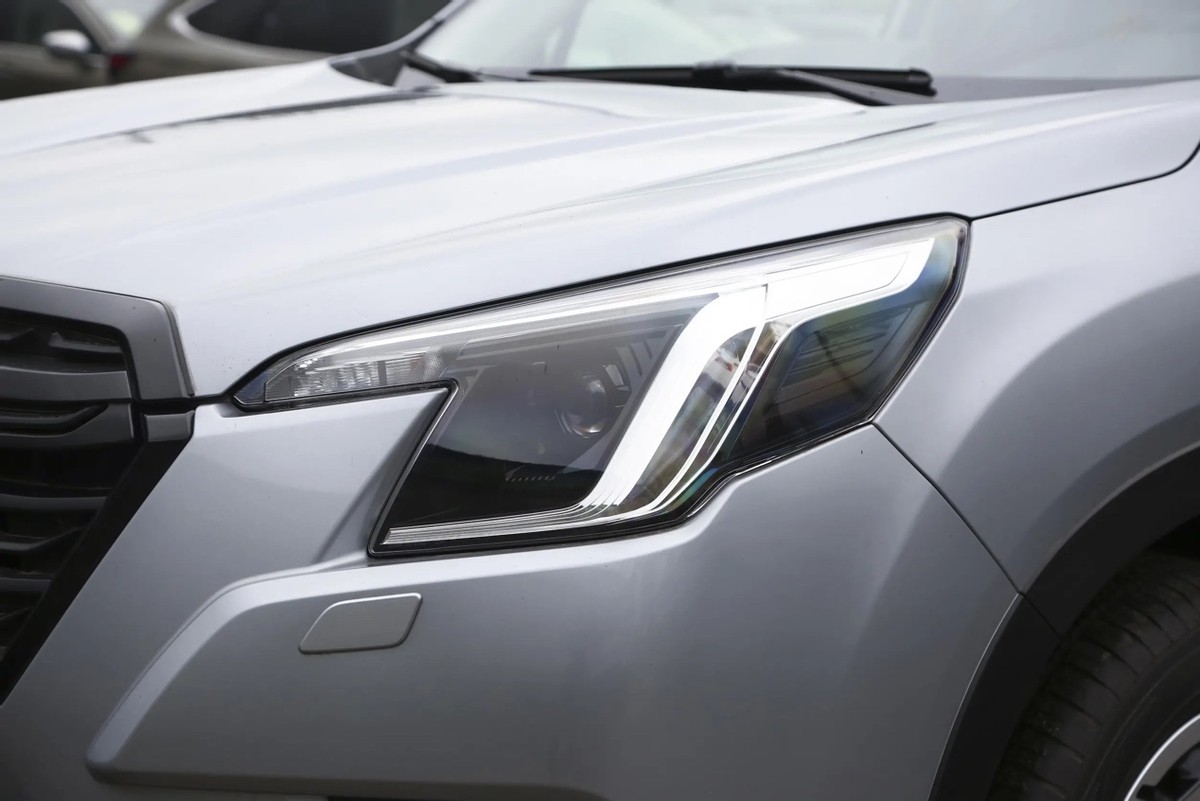 斯巴鲁森林人2022款试驾视频,斯巴鲁森林人2022款1.8t