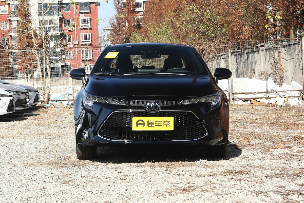 雷凌1.8双擎与朗逸1.4t对比评测,1.5l朗逸和1.5l雷凌哪个省油