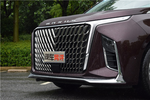 上汽大通g90体验试驾,上汽大通g90高顶七座视频