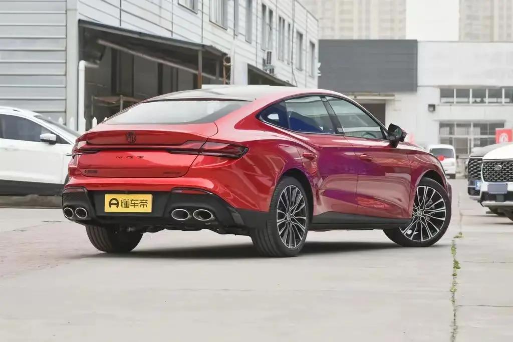 2.0t+9at动力组合名爵mg7到店实拍,名爵mg72023款1.5tdct至美优雅版