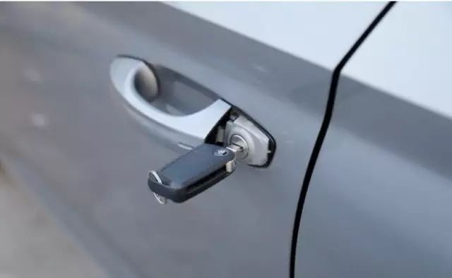 智能锁钥匙失效怎么办,智能钥匙失灵应急启动