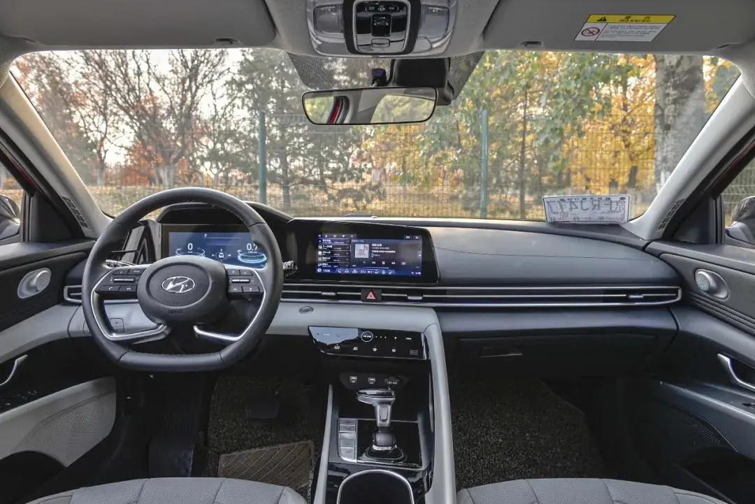 新一代伊兰特哪个配置最有性价比,传统代步新伊兰特试驾感受