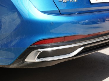 速腾和奔驰c,新速腾好还是老速腾好