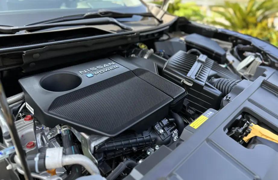 超混电驱奇骏全球最低价上市,奇骏19万级混动四驱顶配