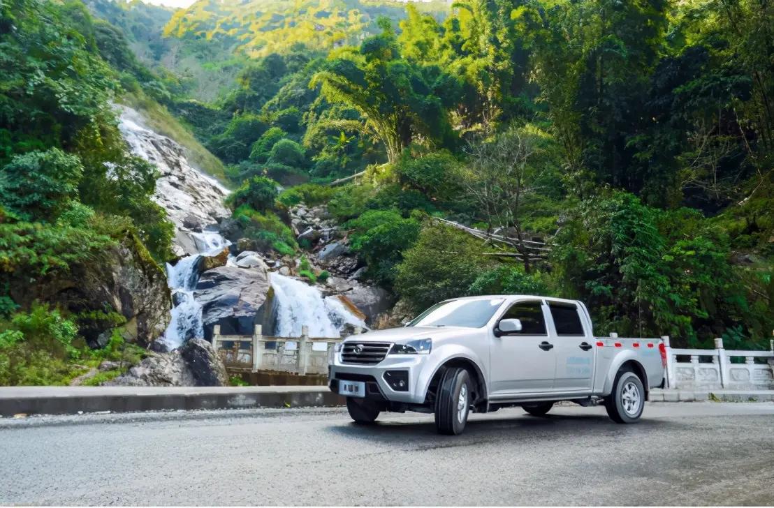 风骏5哪一款比较省油,风骏5皮卡两驱爬坡能力