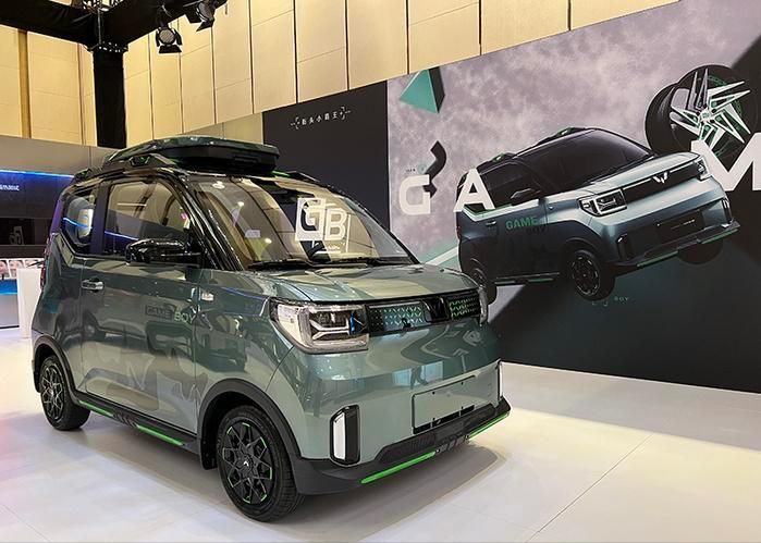 十万块的五菱miniev敞篷版值不值,买五菱miniev马卡龙版