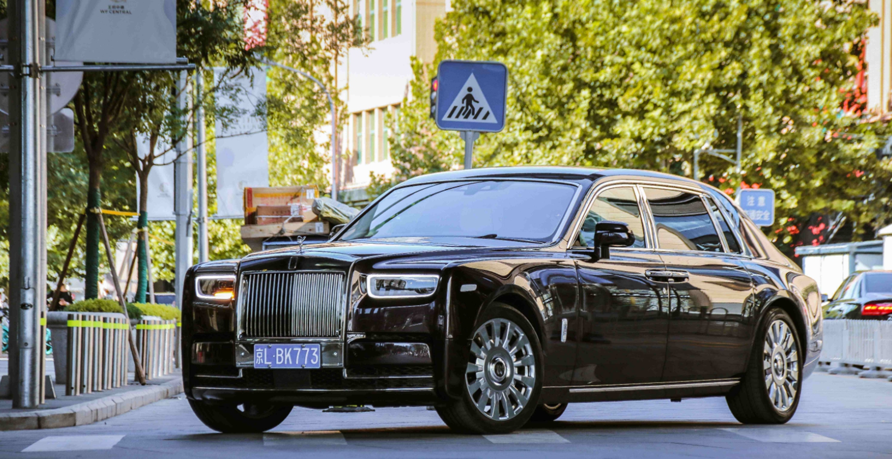 为什么不见劳斯莱斯跑高速,高速上为什么不见劳斯莱斯