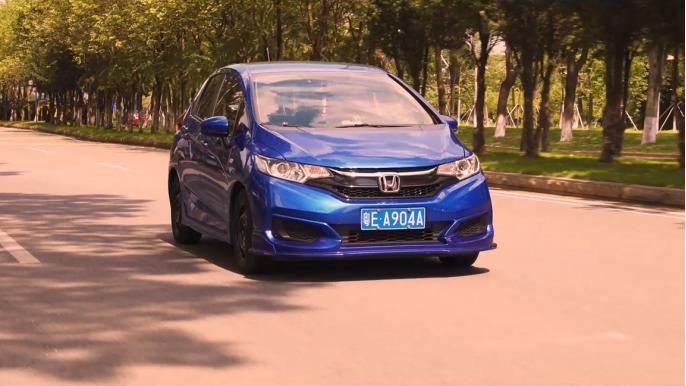 新款高尔夫和新款飞度,1.5手动飞度和1.4t手动高尔夫