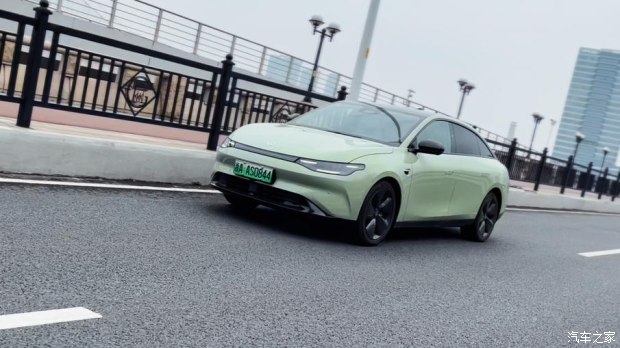 试驾零跑c01增程版,暴力试驾零跑c01四驱性能版