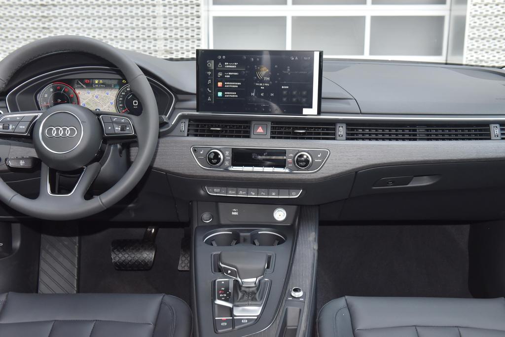 奥迪a4l历代款式对比,历代最经典的奥迪a4l是哪款