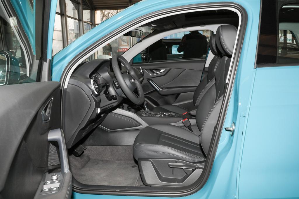 奥迪q2l限时大降价,奥迪q2l时尚最新降价优惠