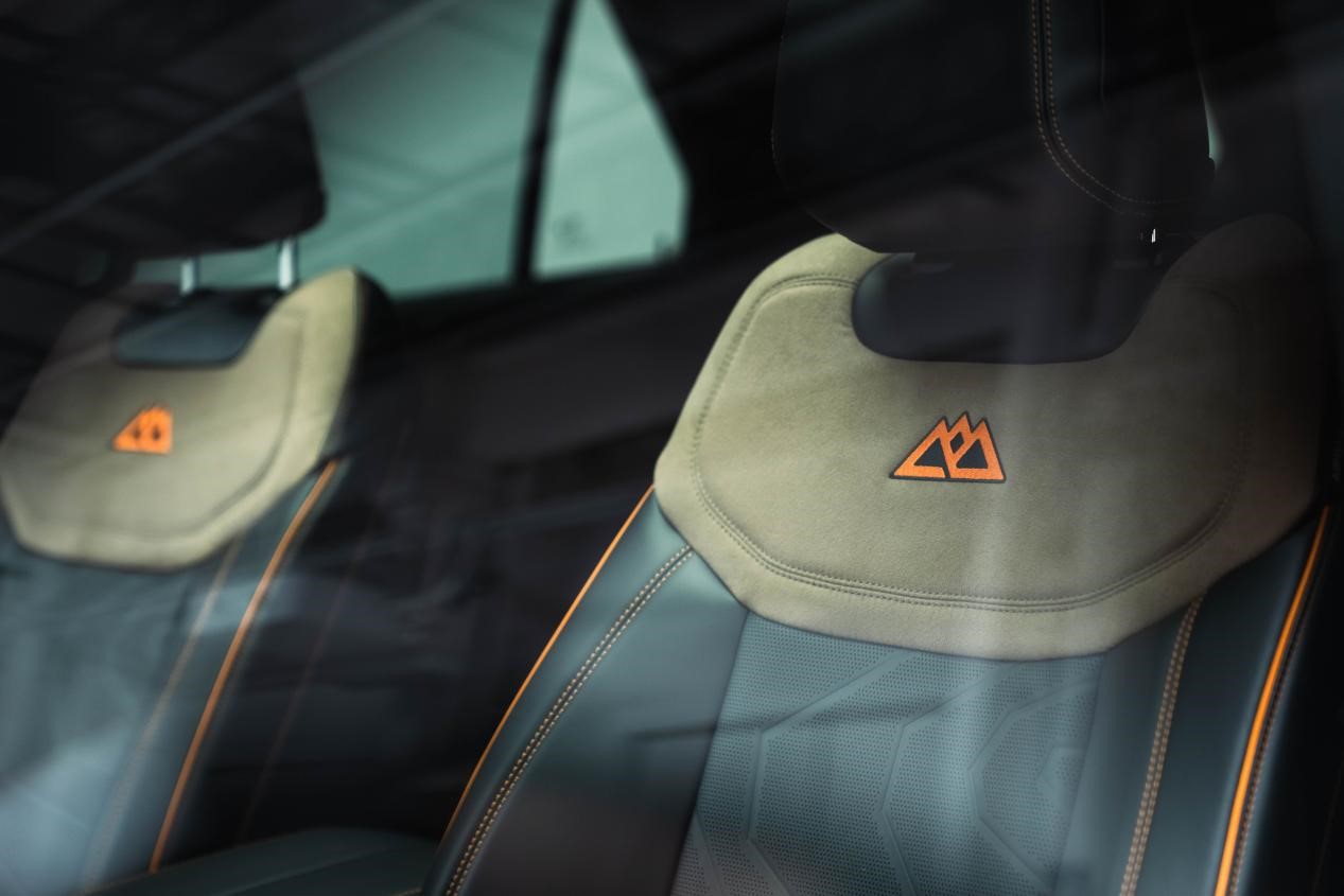 豪华探险者,2024款全新福特探险者昆仑巅峰版