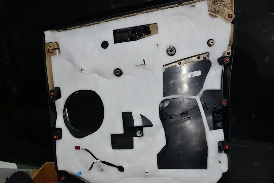 奔驰v最低价格是哪款,奔驰v车价格值得购买吗