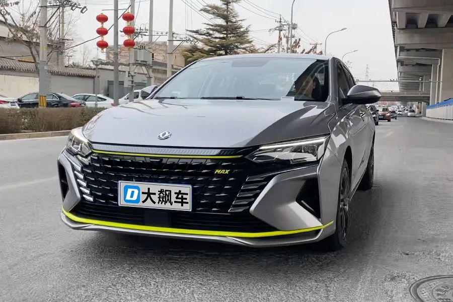 东风风神奕炫max2021款新车报价,东风风神奕炫max和奔腾b70哪个好