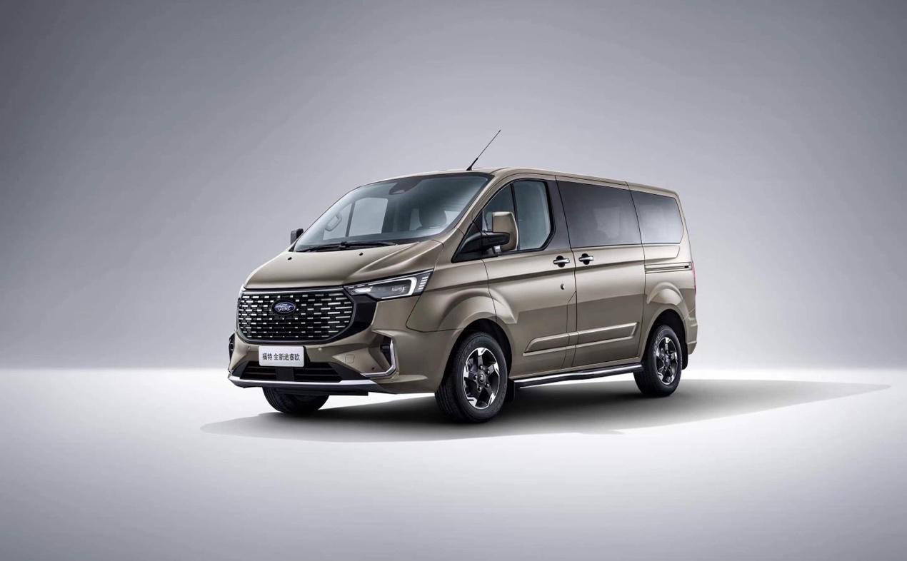 福特途睿欧空间,福特途睿欧升级透镜