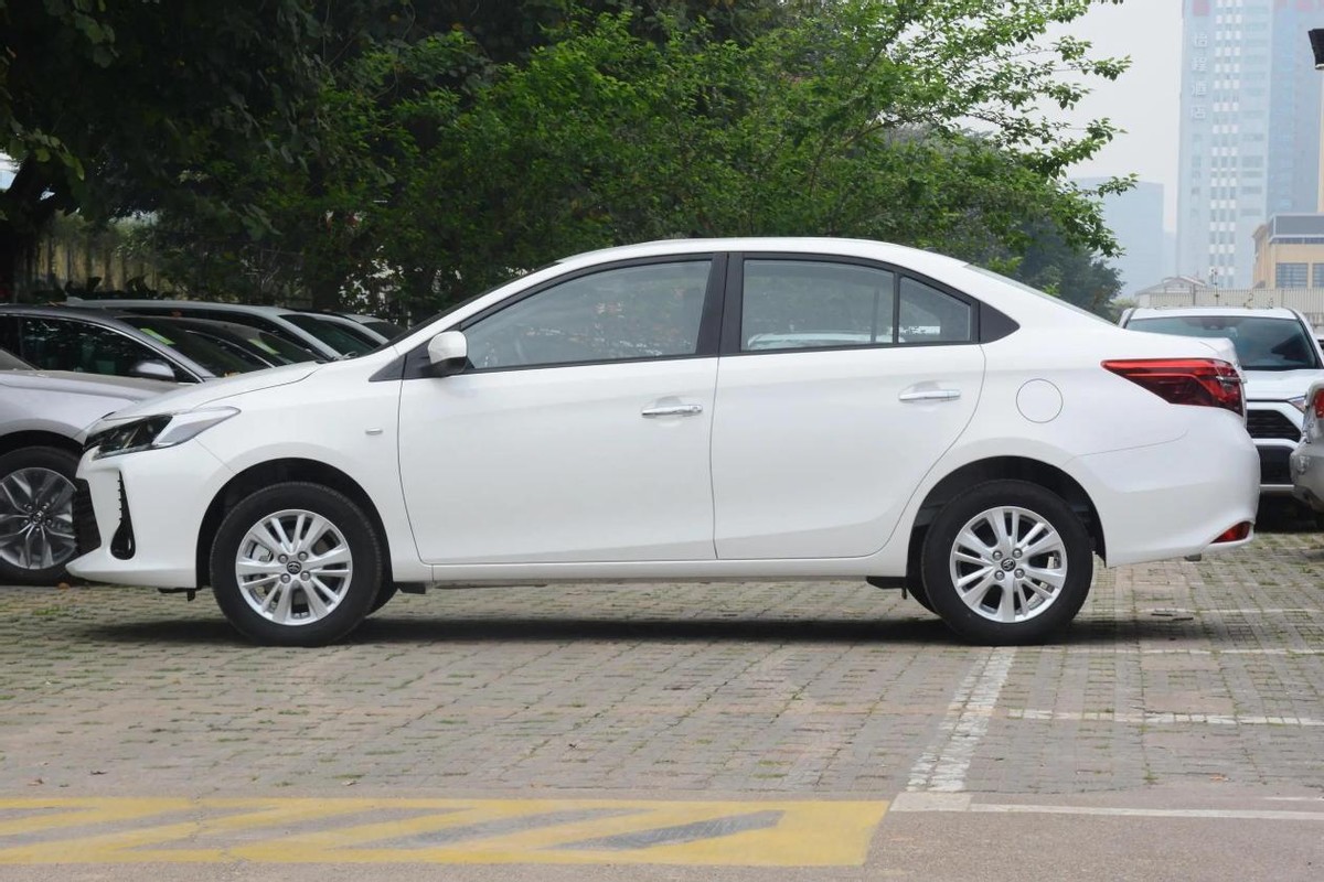 最便宜的丰田代步车,最便宜的丰田燃油小型车