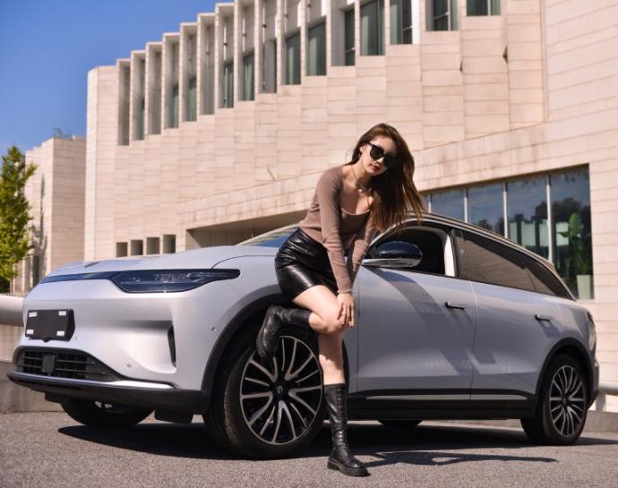 零跑c11这个车到底怎么样,24款零跑c11驾驶质感