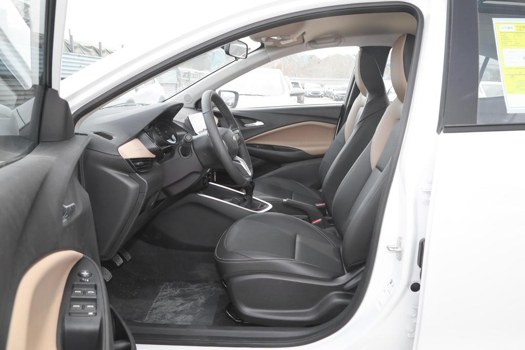 后起之秀雪佛兰科沃兹购车首选,雪佛兰时尚中级家轿新科沃兹首发