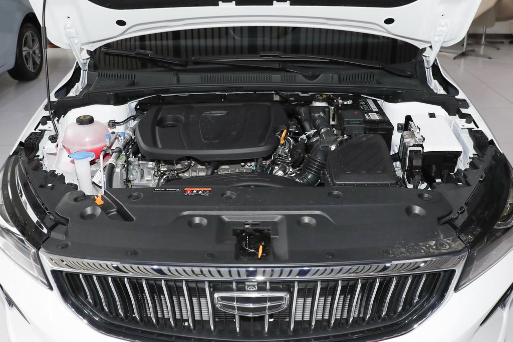 吉利帝豪第4代冠军版顶配车机,吉利帝豪第四代旗舰版仪表