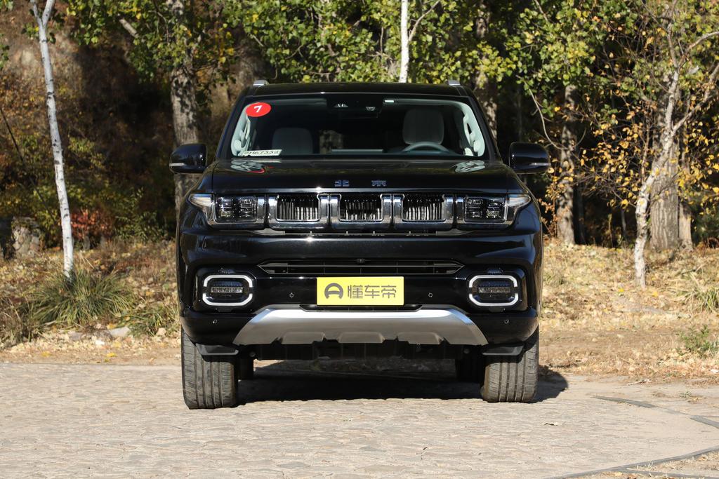 硬派和家用能兼顾吗？全面解读北京BJ60，这车能火起来吗？