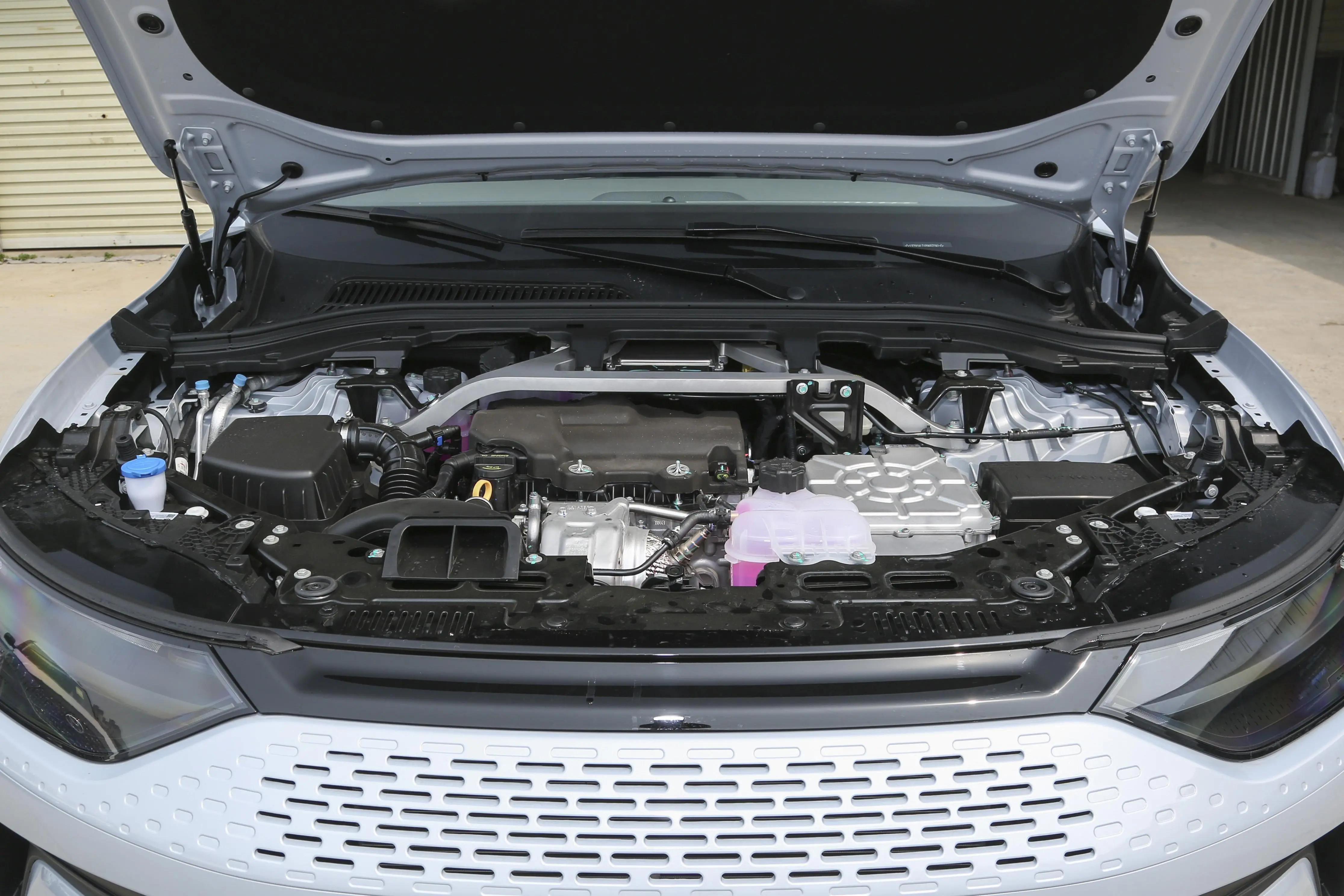 零跑增程180舒享版测评,零跑c11增程版285和180舒享纯电续航