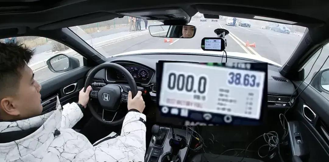 十一代思域试驾流光灰,十一代思域试驾