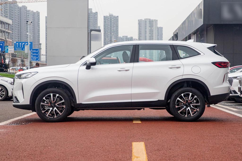 最新哈弗h6前脸造型,哈弗h6两种前脸造型