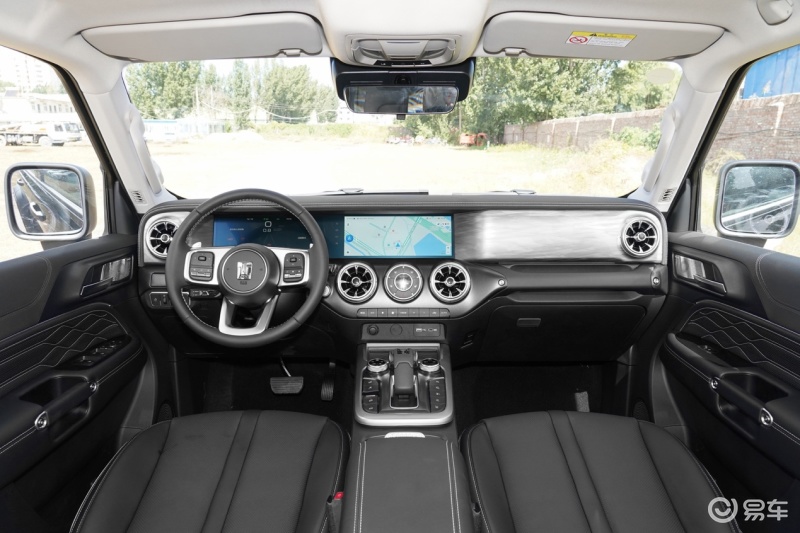 国产可家用可越野的硬派suv推荐,50万以上性价比高的硬派越野suv