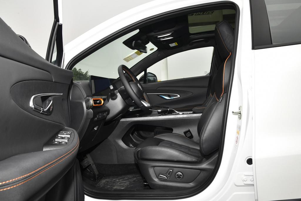 兴义长顺长安4s店,贵阳长安uni-t运动版零首付