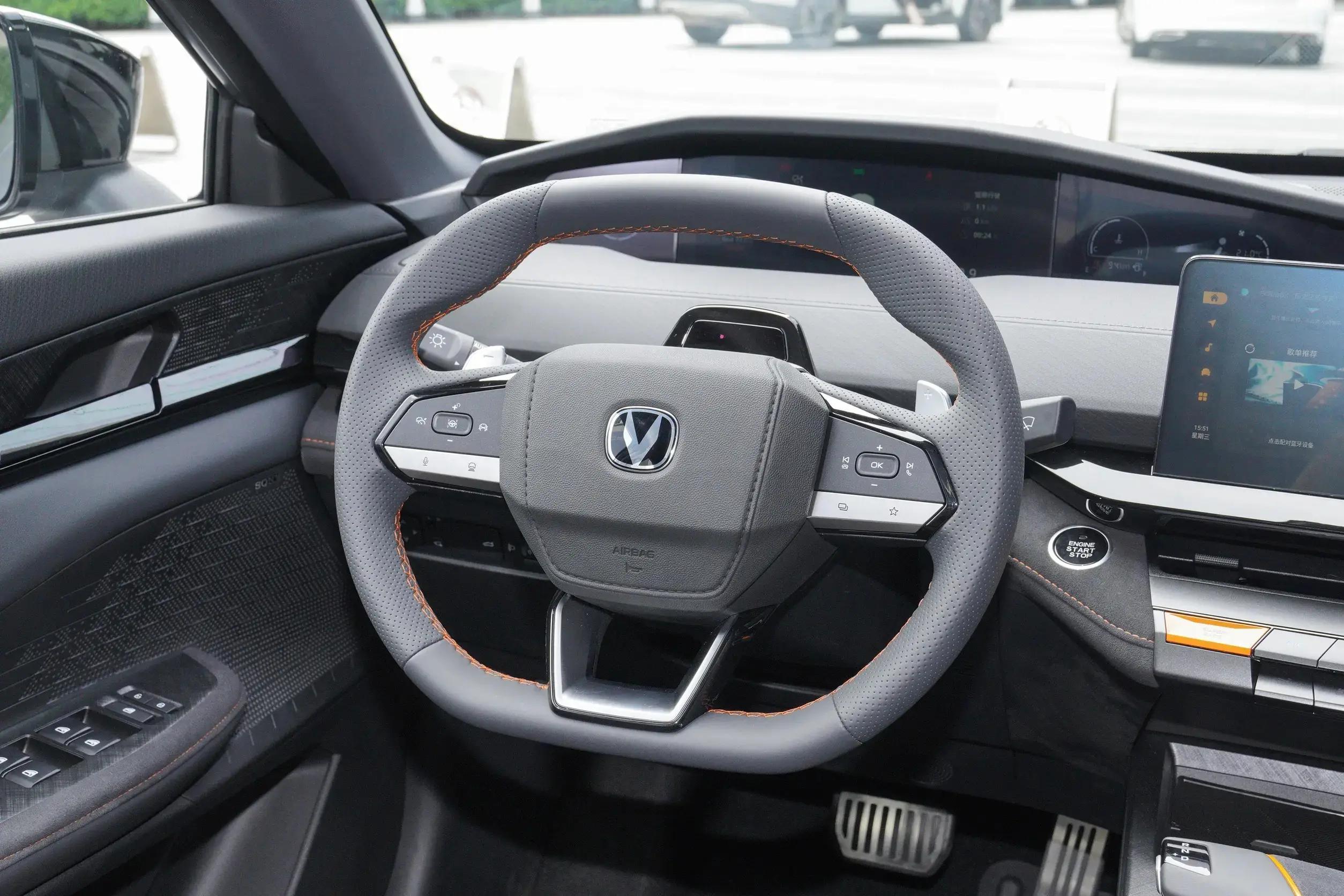 uni-v运动版用车感受,国产汽车推荐uni-v来袭