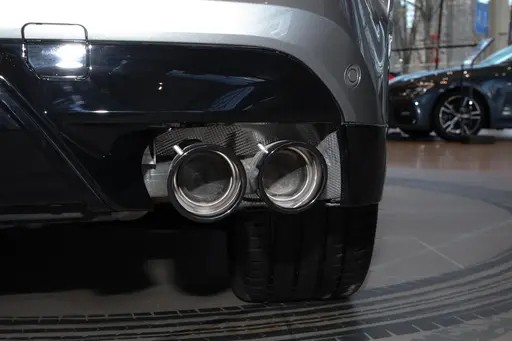 搭载4.4T600马力V8发动机，零百加速3.9秒，宝马X6M表现如何？