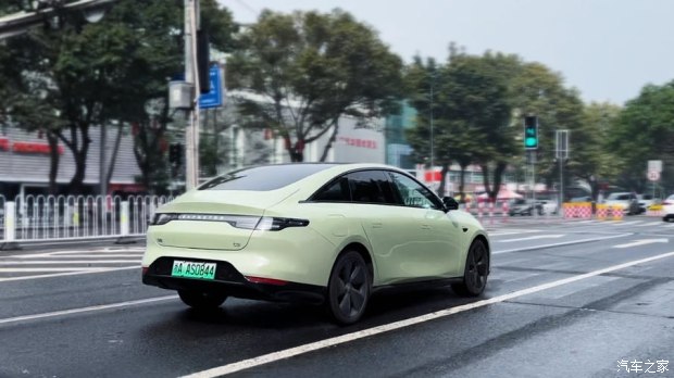 试驾零跑c01纯电最新落地价,新款零跑C01试驾