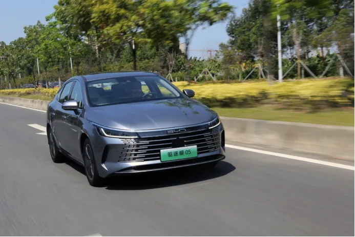 驱逐舰05有现车值得提车吗,驱逐舰05值不值得买冠军版低配