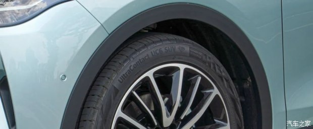 试驾零跑C11性能版真有点不相信它售价只要22.98万元