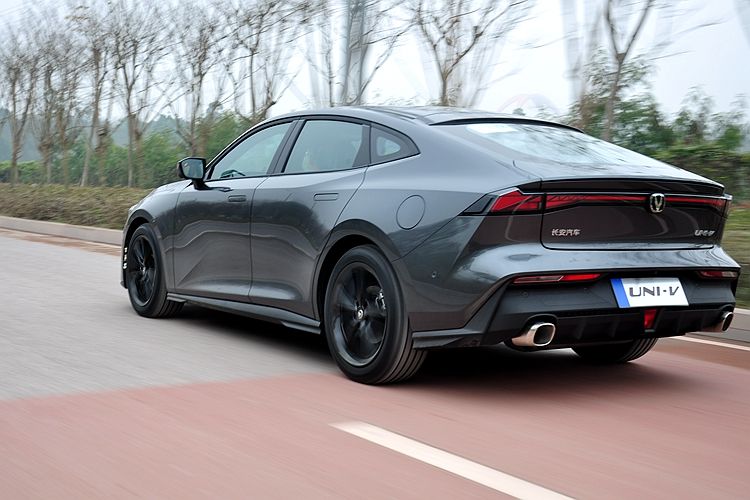 23款领速版长安uni-v测评,新一代长安uni-v正式到店